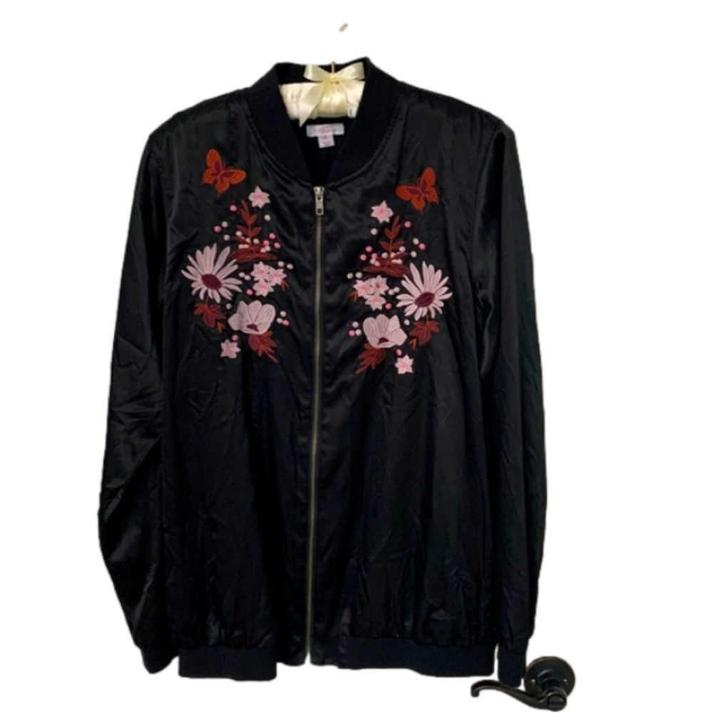 Embroidery Bomber Jacket - Picture 2 of 6